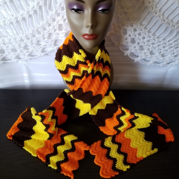 Scarf - Picture 2 of 6